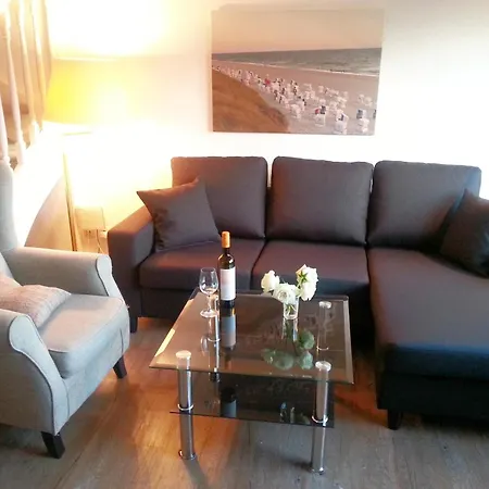 Cora - Im Grund 27, App 85 *